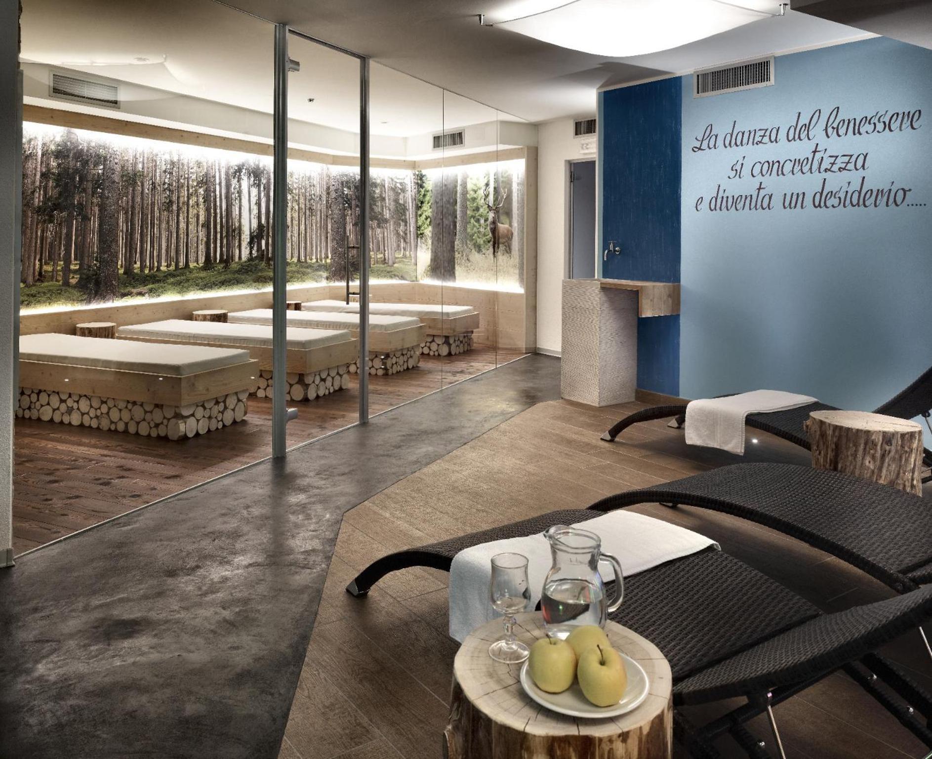 Color Home Suite Apartments เปรดัซโซ ภายนอก รูปภาพ