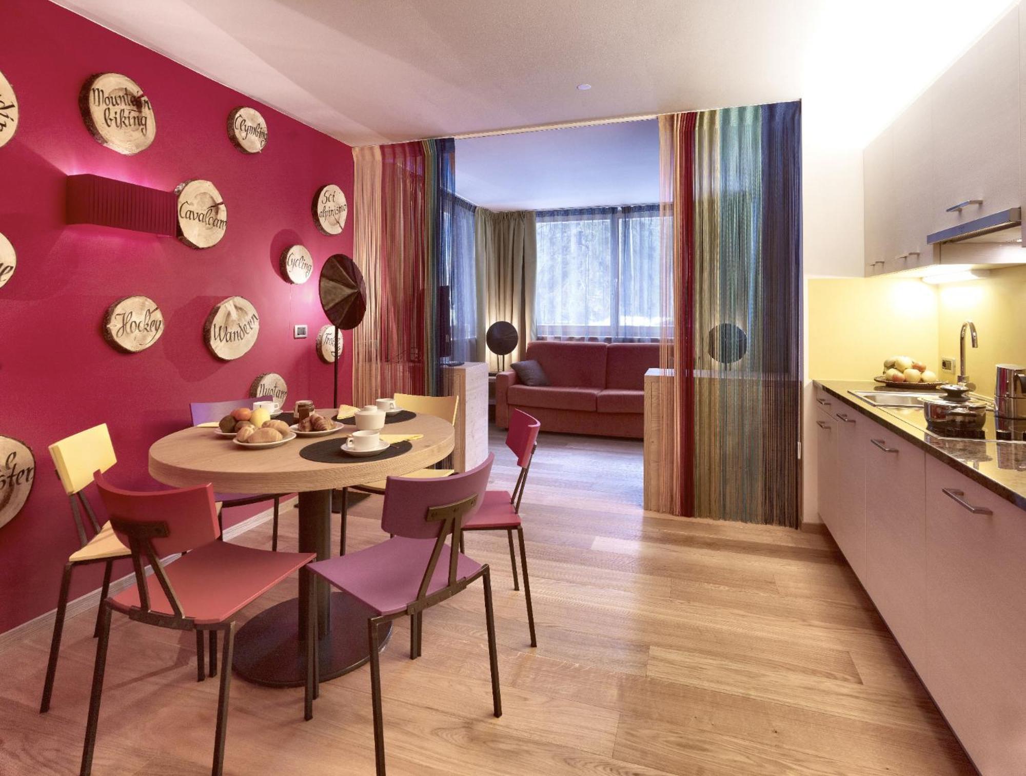 Color Home Suite Apartments เปรดัซโซ ภายนอก รูปภาพ